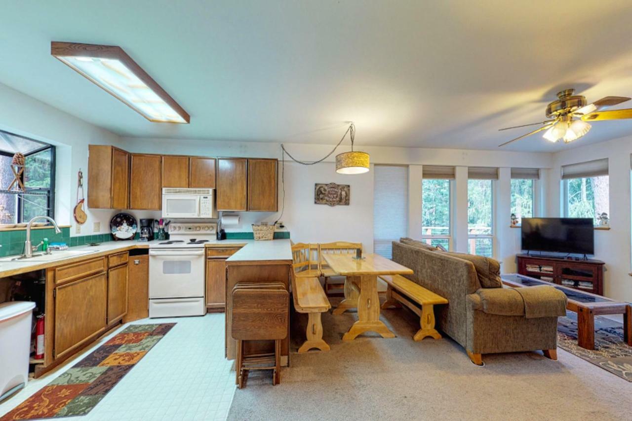 Towering Pines Cabin & Game Room Leavenworth Ngoại thất bức ảnh